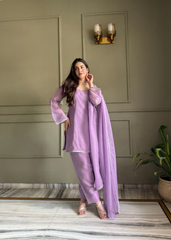 Lavender Crunchy Silk Kurta Suit Set With Siroski Work